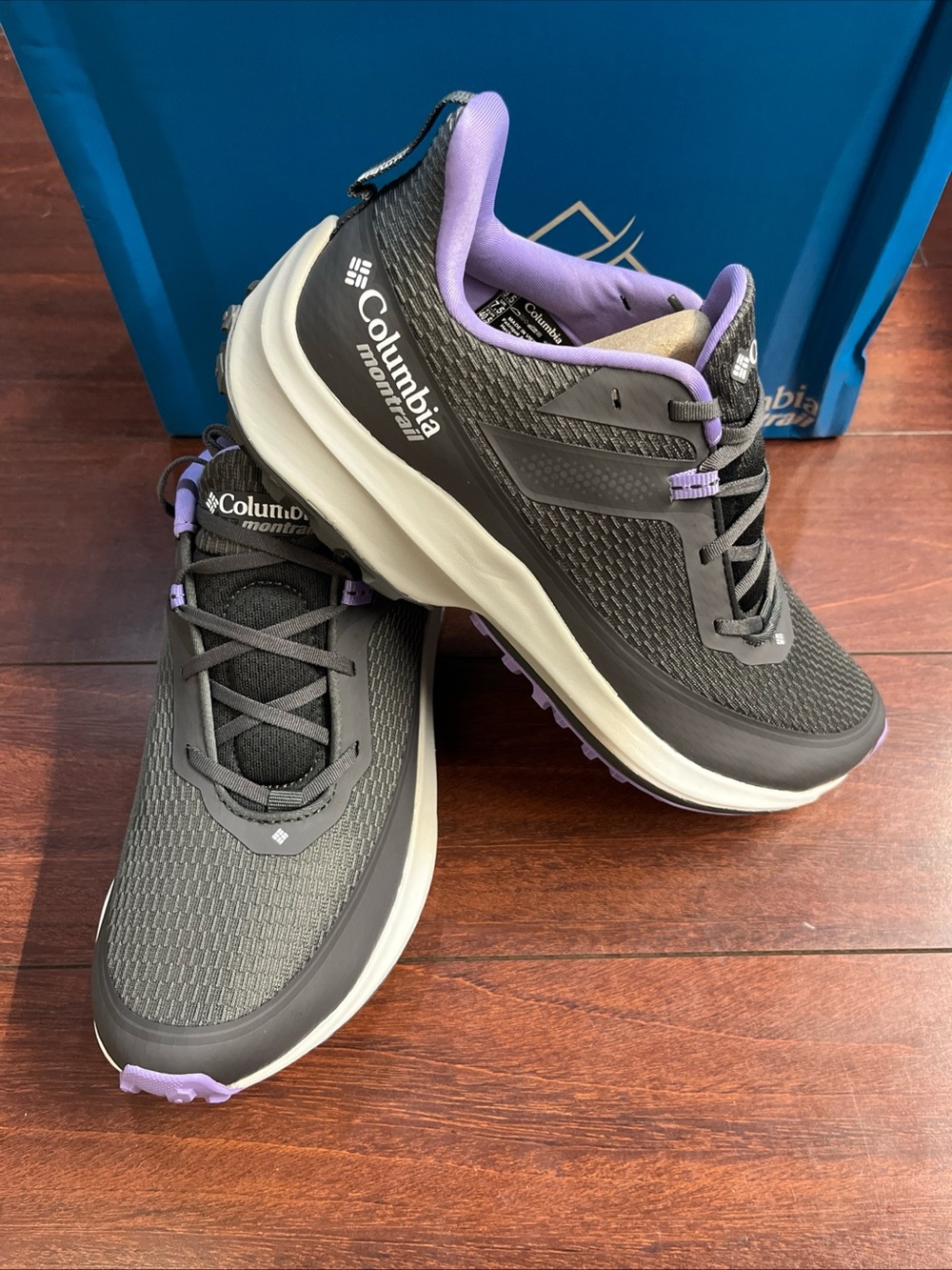 Womens 9.5 Columbia Montrail Trail Coast Shoe Running Hike Dark Grey Sneaker New
